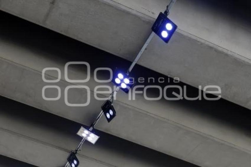 VÍA ATLIXCAYOTL . ADORNOS NAVIDEÑOS