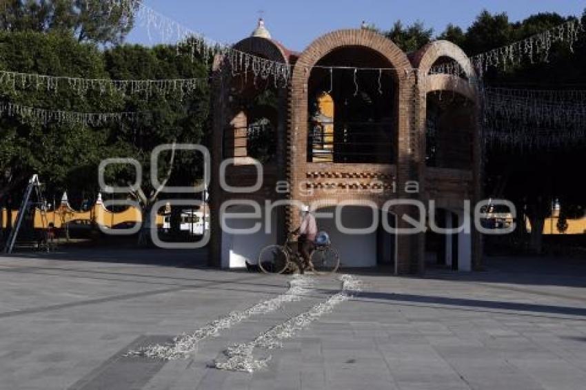 SAN ANDRÉS CHOLULA . ADORNOS NAVIDEÑOS