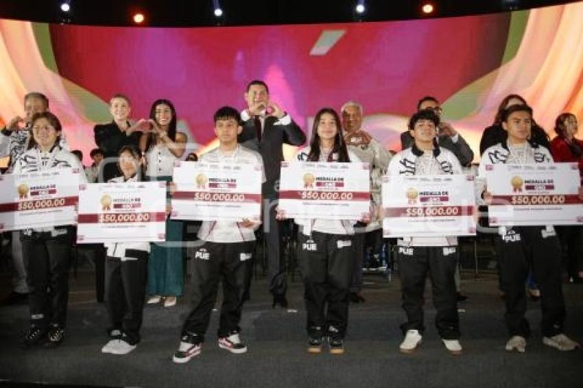 GOBIERNO ESTATAL . APOYOS A DEPORTISTAS