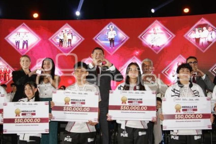 GOBIERNO ESTATAL . APOYOS A DEPORTISTAS