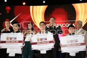 GOBIERNO ESTATAL . APOYOS A DEPORTISTAS