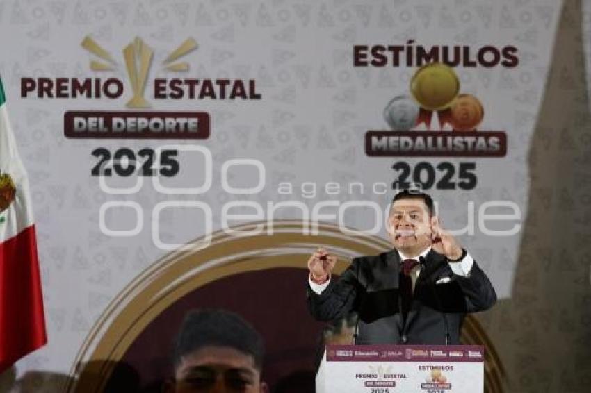 GOBIERNO ESTATAL . APOYOS A DEPORTISTAS