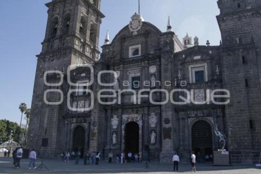 CATEDRAL . PUERTA DEL PERDÓN