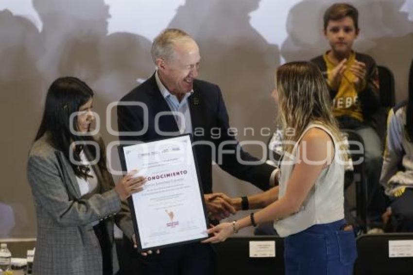 CAMPEONATO NACIONAL DE FUTBOL