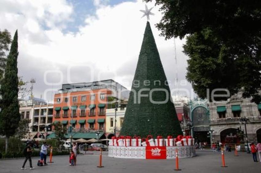 ÁRBOL DE NAVIDAD