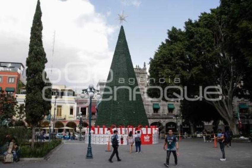 ÁRBOL DE NAVIDAD