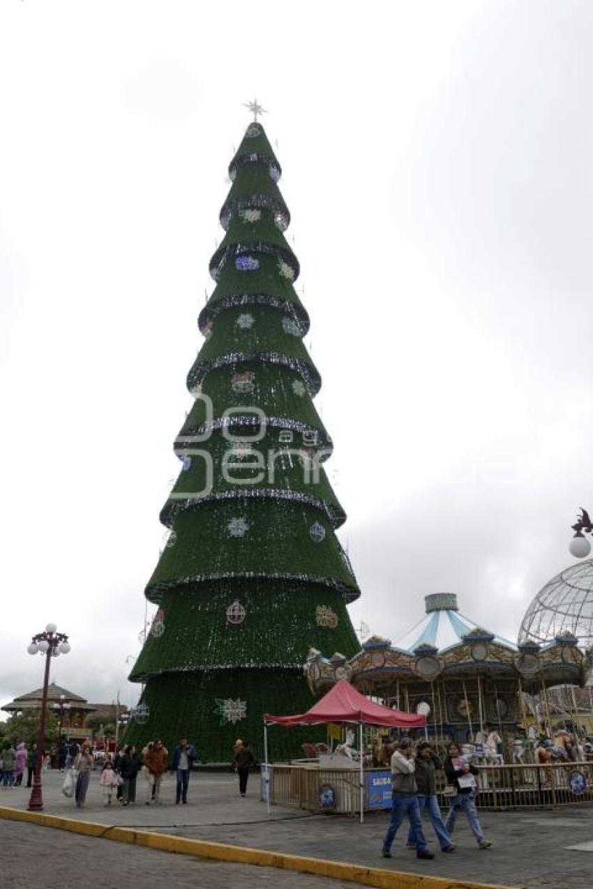 CHIGNAHUAPAN . ÁRBOL DE NAVIDAD