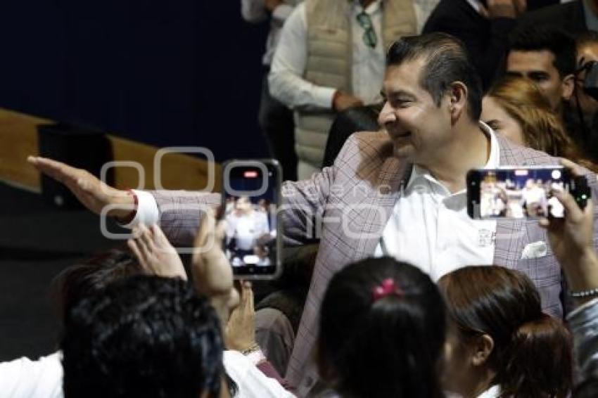 GOBIERNO ESTATAL . BANCA DE LA MUJER