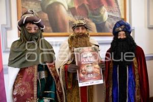 AYUNTAMIENTO . DESFILE DE REYES