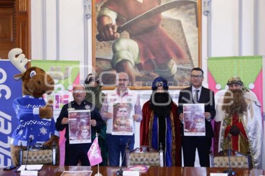 AYUNTAMIENTO . DESFILE DE REYES