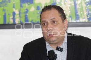 MORENA . ALEJANDRO CARVAJAL