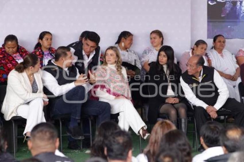 GOBIERNO ESTATAL . OBRA COMUNITARIA EN TURISMO