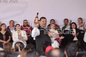 GOBIERNO ESTATAL . OBRA COMUNITARIA EN TURISMO