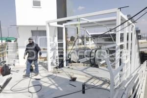 VÍA ATLIXCÁYOTL . PUENTE PEATONAL