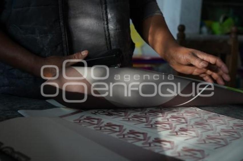 TLAXCALA . ELABORACIÓN DE PIÑATAS