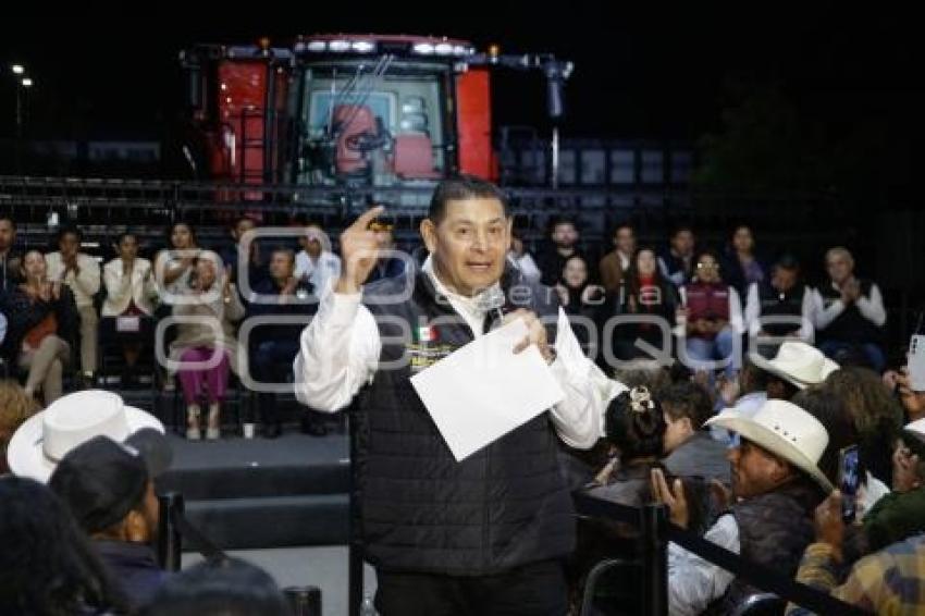 GOBIERNO ESTATAL . MAQUINARIA PARA EL CAMPO