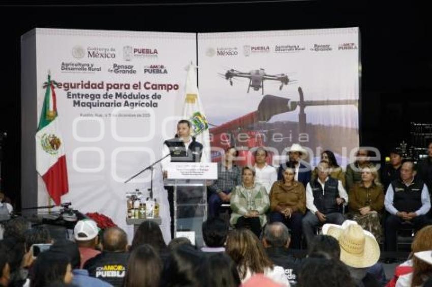 GOBIERNO ESTATAL . MAQUINARIA PARA EL CAMPO