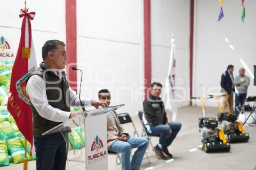 TLAXCALA . ENTREGA DE MEZCLA ASFÁLTICA