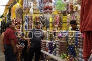 PLAZA LOS GALLOS . FERIA NAVIDEÑA