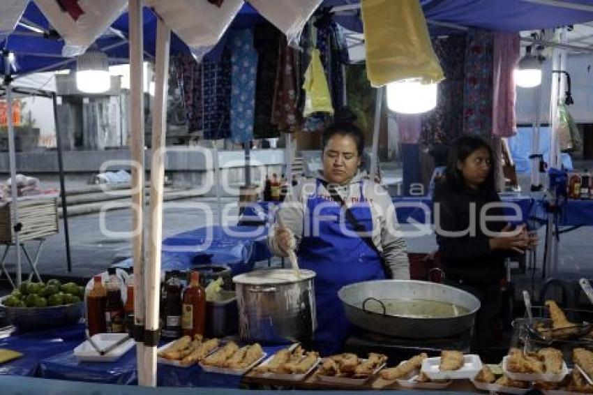 LA VILLITA . VENDEDORES AMBULANTES