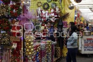 PLAZA LOS GALLOS . FERIA NAVIDEÑA