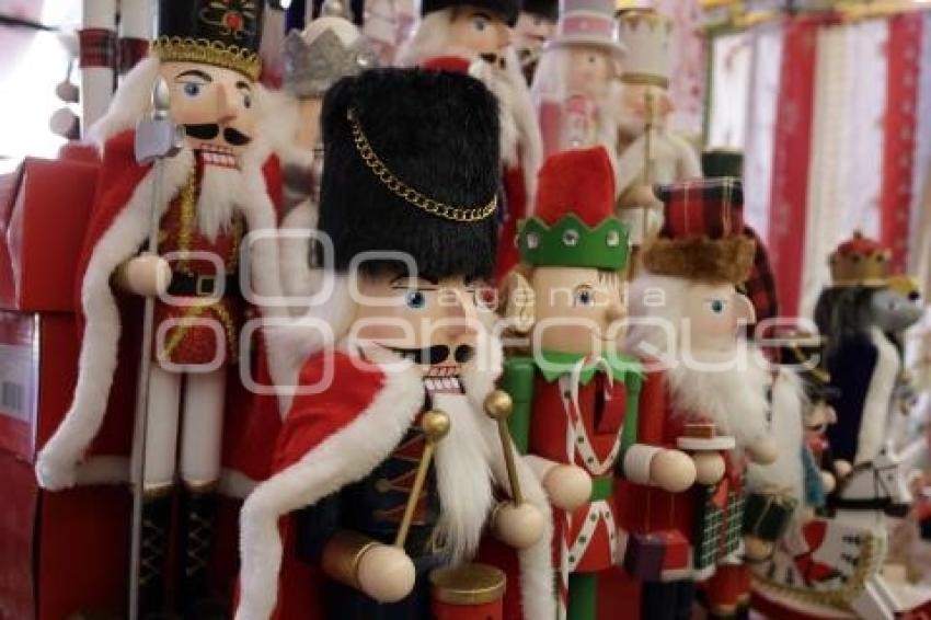 PLAZA LOS GALLOS . FERIA NAVIDEÑA