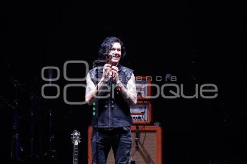 CONCIERTO . CAIFANES