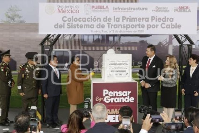 PRIMERA PIEDRA CABLEBUS