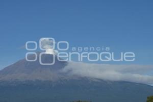 VOLCÁN POPOCATÉPETL . FUMAROLA