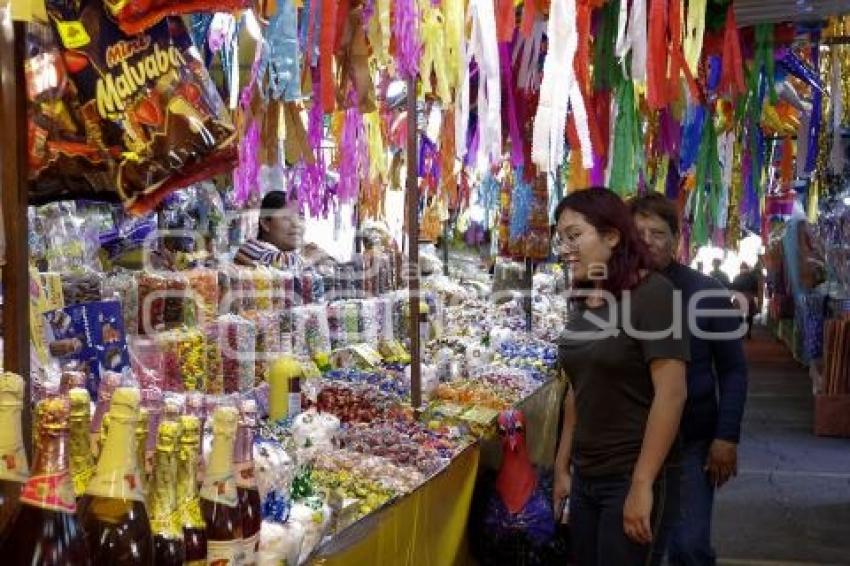 MERCADO LA ACOCOTA . FERIA NAVIDEÑA