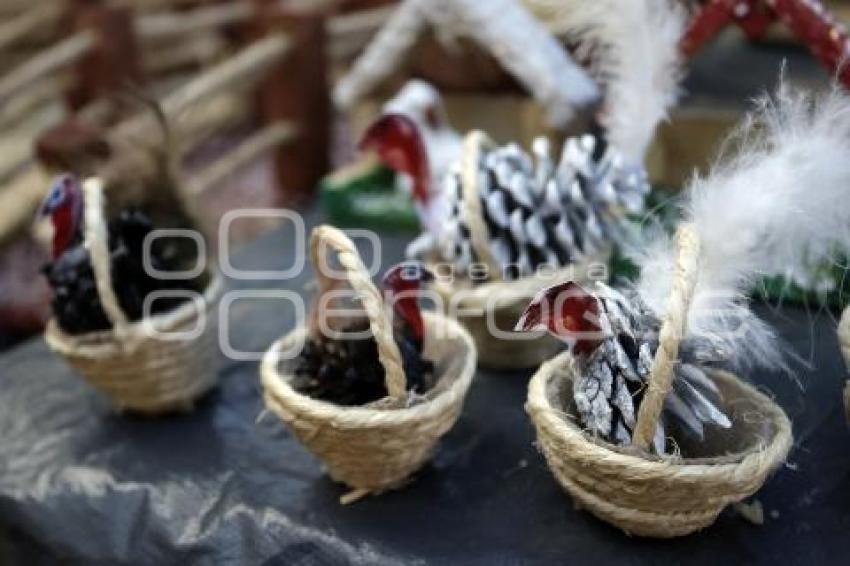 MERCADO LA ACOCOTA . FERIA NAVIDEÑA