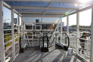 VÍA ATLIXCÁYOTL . PUENTE PEATONAL