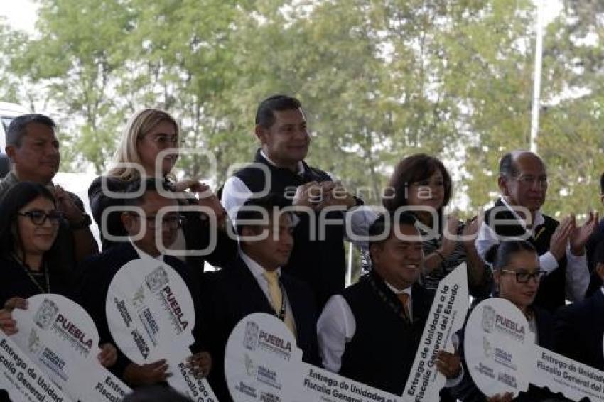 GOBIERNO DEL ESTADO . ENTREGA UNIDADES FGE