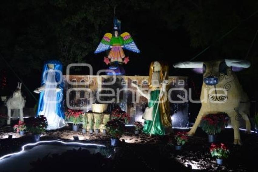 HUAQUECHULA . NACIMIENTO MONUMENTAL