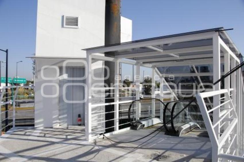 VÍA ATLIXCÁYOTL . PUENTE PEATONAL