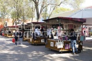 TLAXCALA . ARTESANOS PLAZA XICOHTÉNCATL