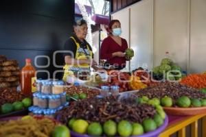 TLAXCALA . ARTESANOS PLAZA XICOHTÉNCATL