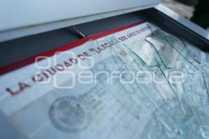 TLAXCALA . PLACAS VANDALIZADAS