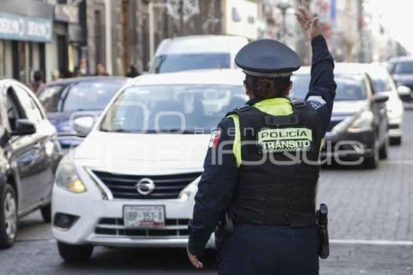 POLICÍA DE TRÁNSITO