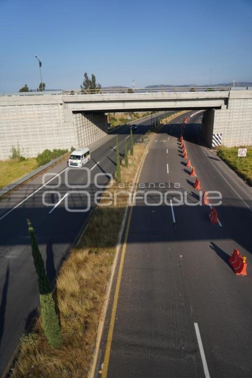 TLAXCALA . CARRETERA VACÍA