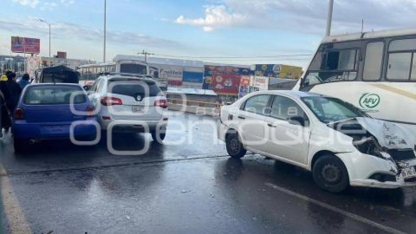 CHOQUE MÚLTIPLE . CARRETERA A TLAXCALA