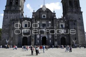CATEDRAL . PUERTA DEL PERDÓN