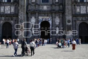 CATEDRAL . PUERTA DEL PERDÓN