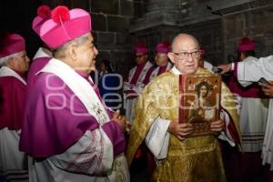 CATEDRAL . PUERTA DEL PERDÓN