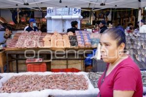 MERCADO . AÑO NUEVO
