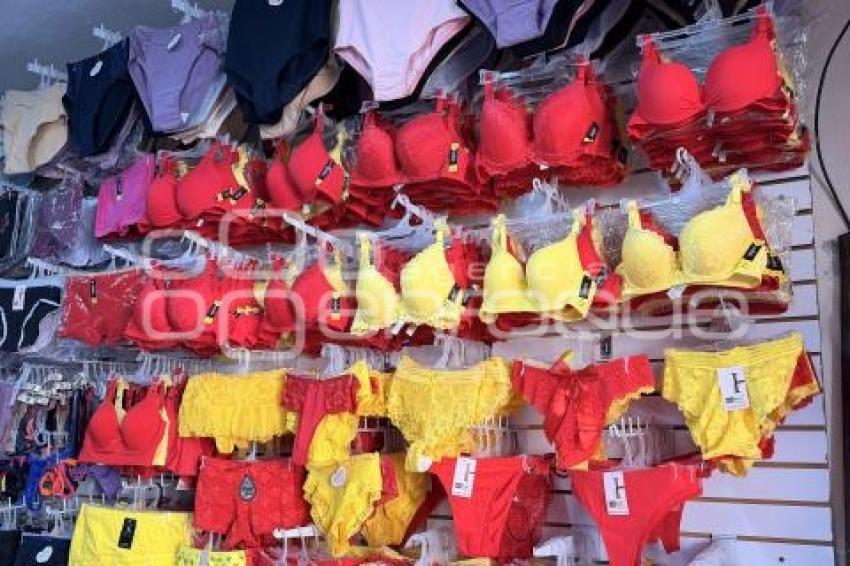 TLAXCALA . LENCERÍA ROJA Y AMARILLA