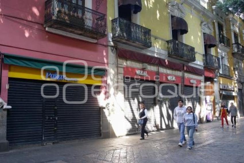 AÑO NUEVO . LOCALES CERRADOS