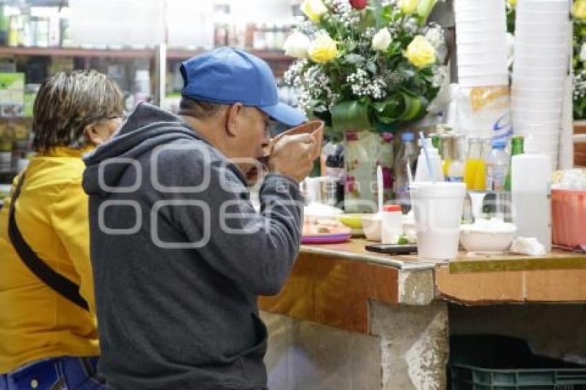 AÑO NUEVO . COMENSALES