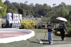 TURISTAS . LOS FUERTES