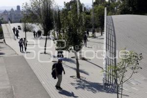 TURISTAS . LOS FUERTES